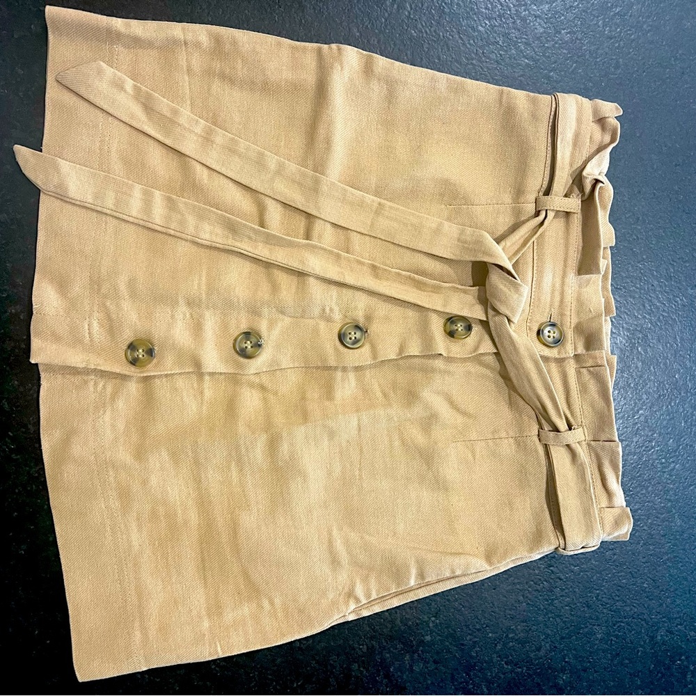 Blu Pepper gathered waist mini skirt size S tan